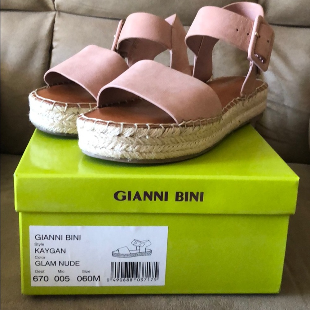 Gianni Bini Kaygan Sandals
